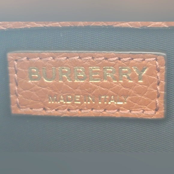 (NWT) Authentic Burberry tan leather elongated crossbosy camera bag - Picture 8 of 12